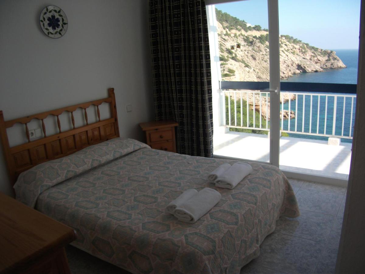 Apartment El Dango 2, Cala Llonga, Spain - Booking.com