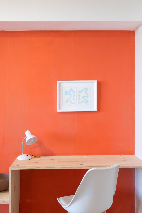 Central Rooftop Pool Patio & Gym - 5