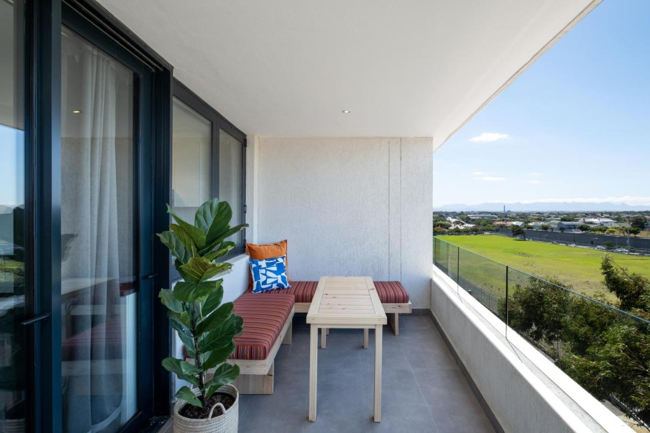 Central Rooftop Pool Patio & Gym