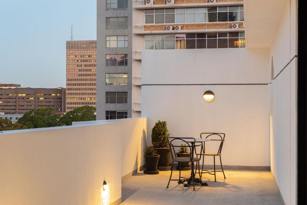 Central City Penthouse With Exquisite Views - 5