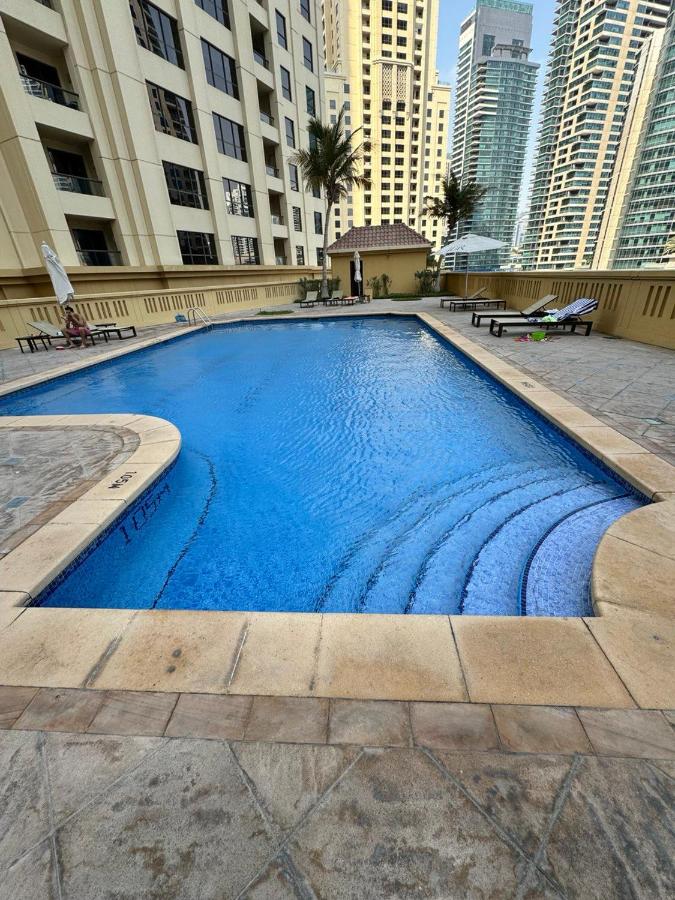 Stylish beachside apartment 3 beds in JBR - 4