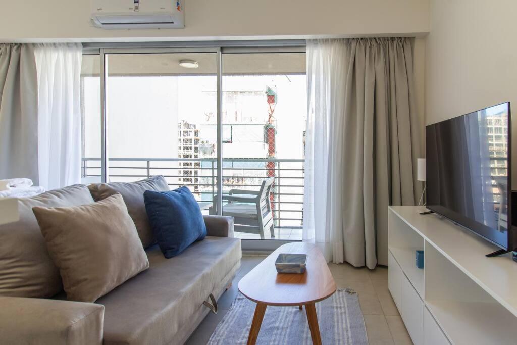 Rivadavia 3364 III by depptö