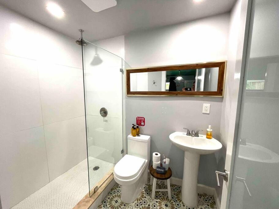 Independent Studio in Little Havana - 2