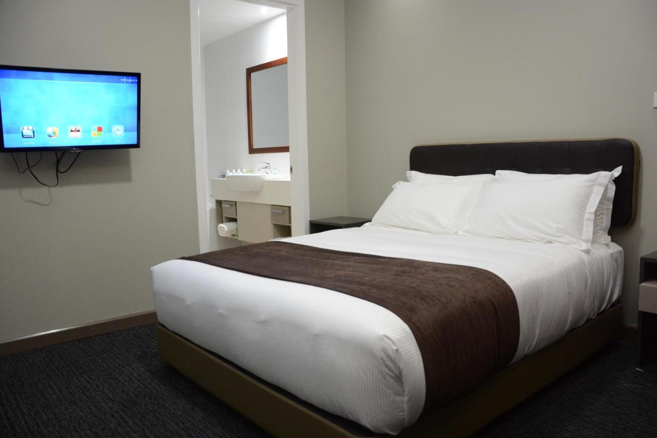 Ratsun Nadi Airport Apartment Hotel - 3