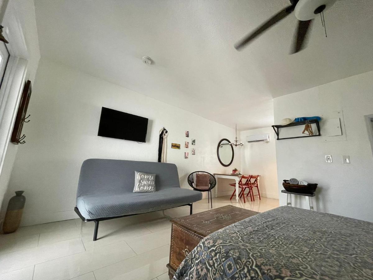 Private Studio blocks from Coconut Grove - 5