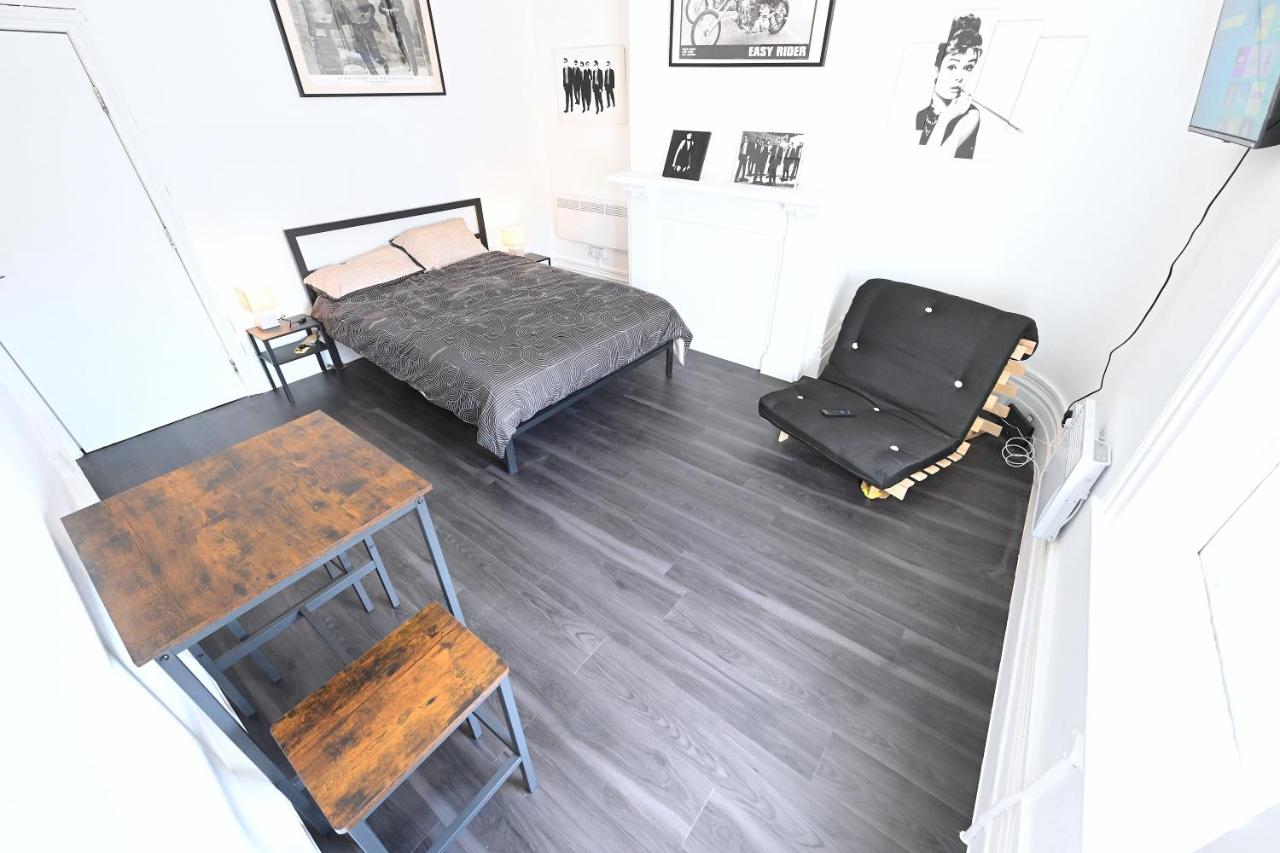 Studio 3