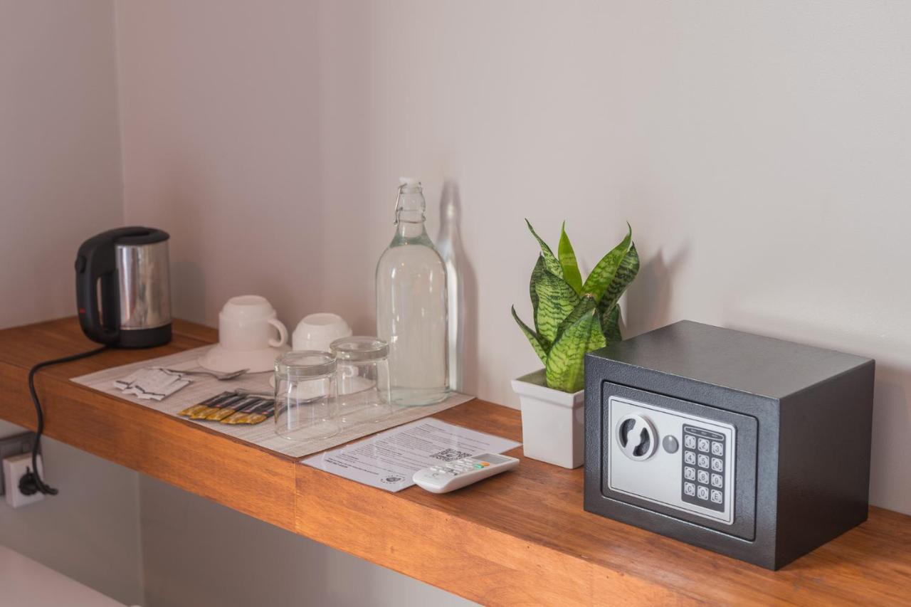 The Palm Ray Rasdhoo - 5