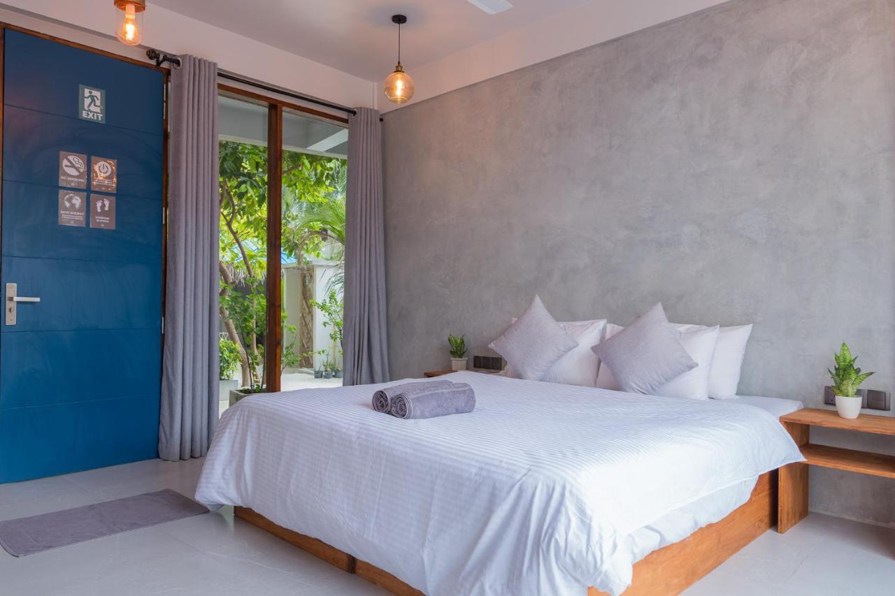 The Palm Ray Rasdhoo