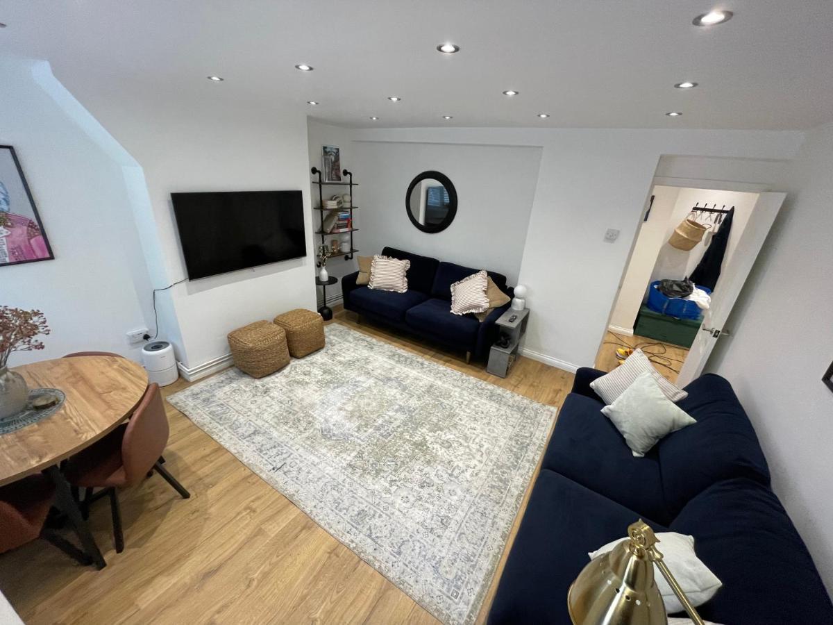 Spacious London Bridge Flat - 5