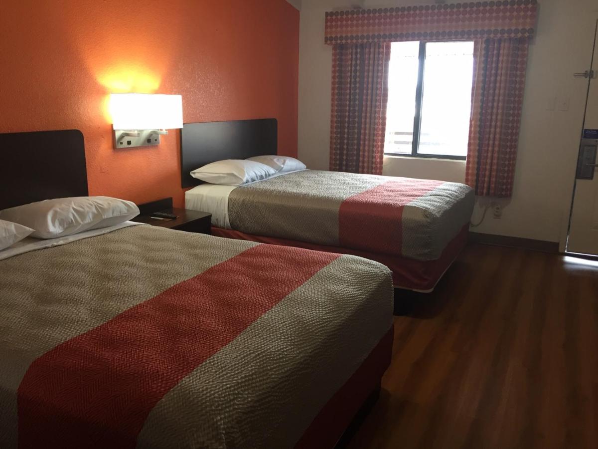 C & E Motel — photo 17