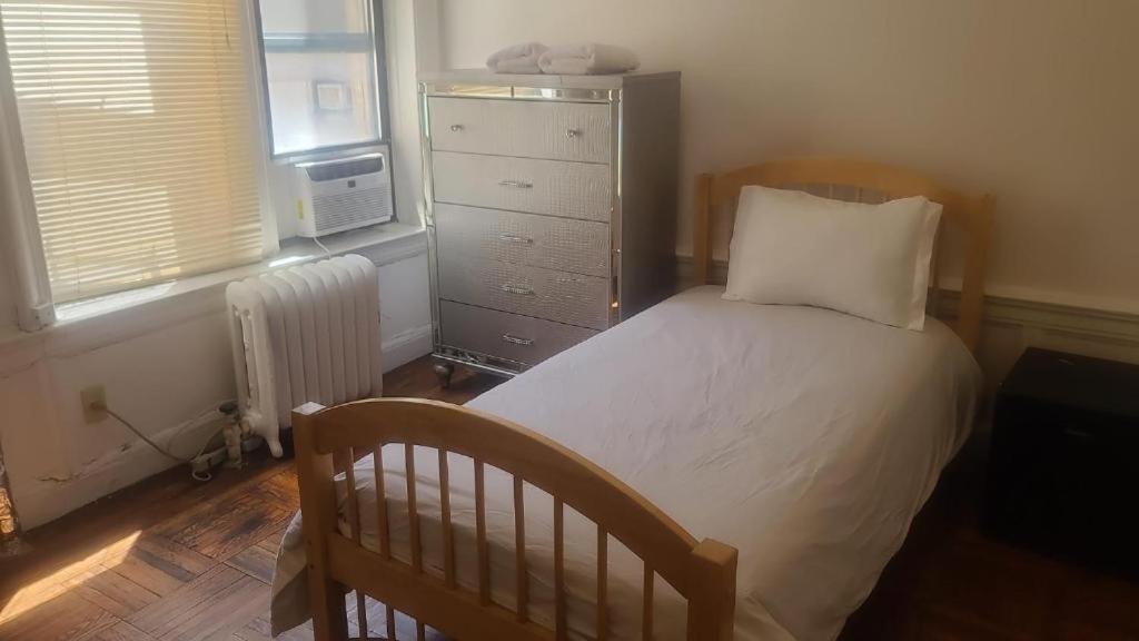 3 Bedrooms Apartment 2F - 2