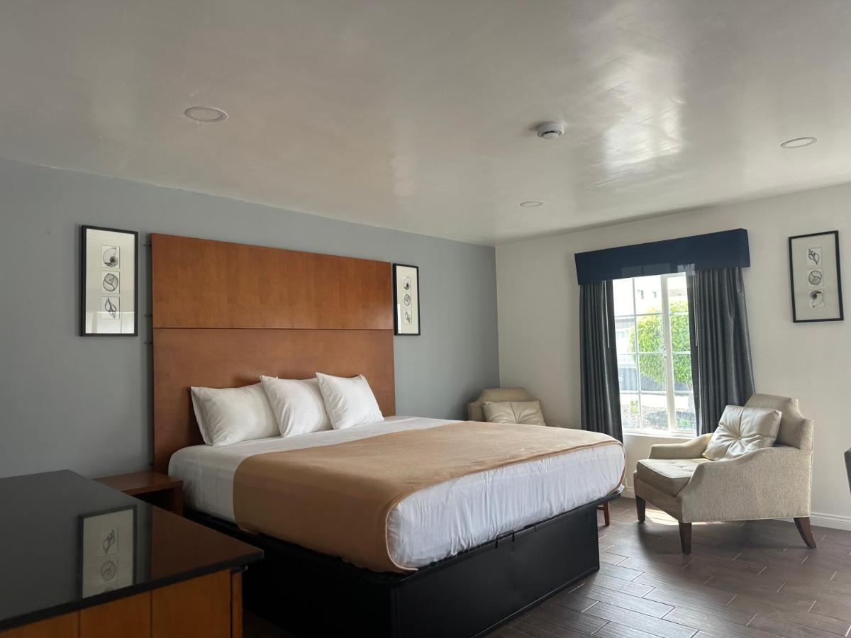 Oceanside Inn & Suites — photo 6
