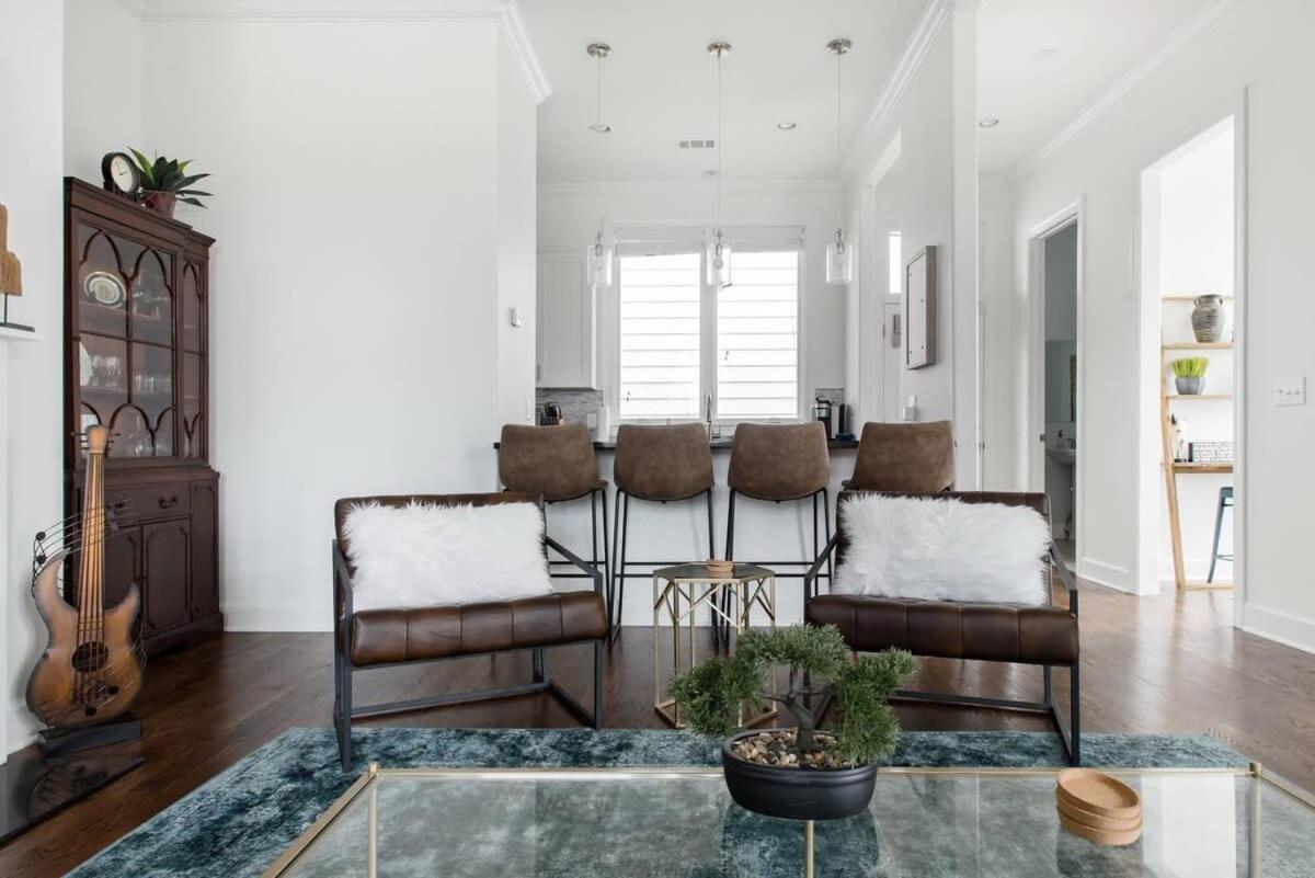 Relaxing Home in East Nash Walk to Shops and Cafes - 2