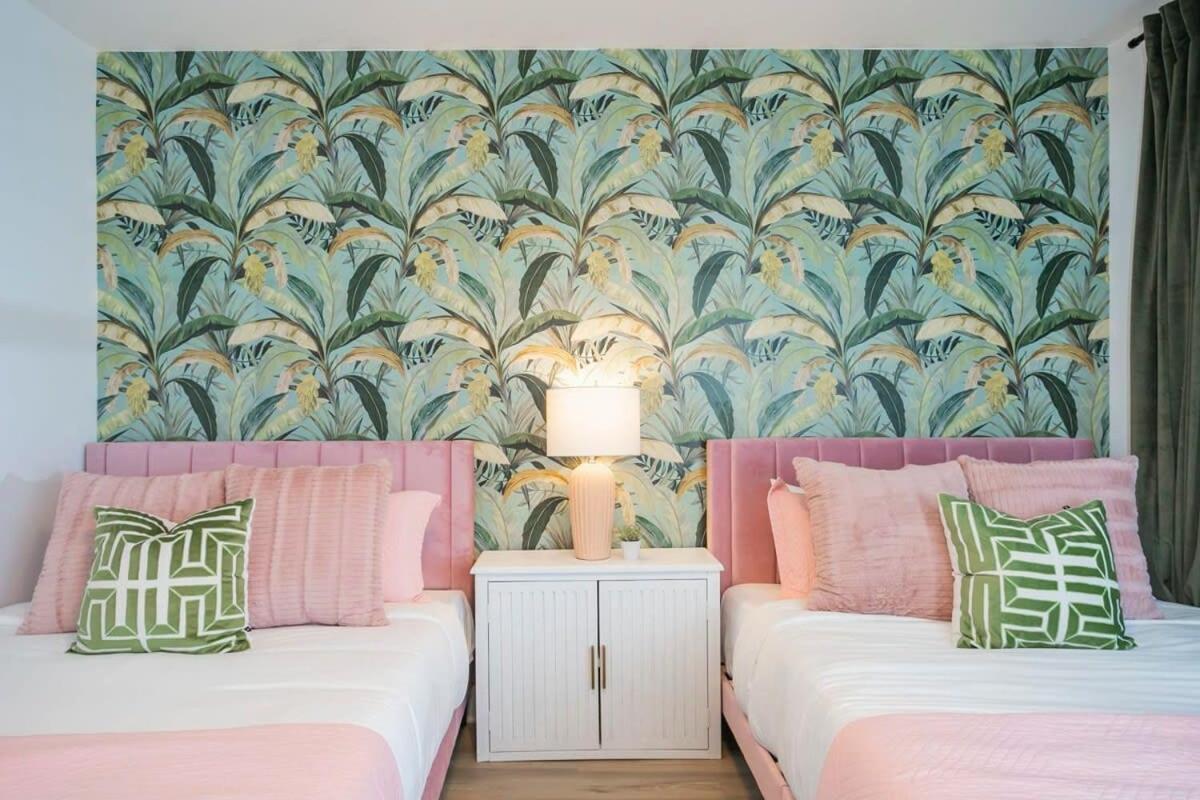 EV Charger King Beds Garage 2 Miles to DWNTN - 3