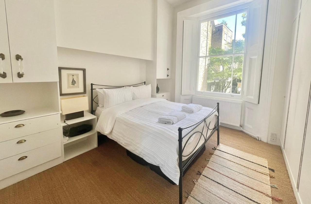 Classic Notting Hill Apartment with Private Garden - 2