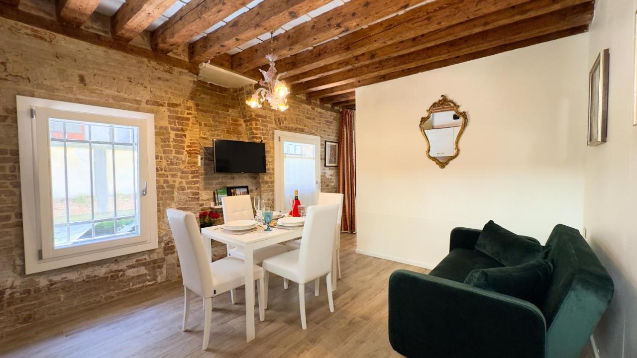 Graceful Venice Barnaba Suite by Ca-Sa Check - 5