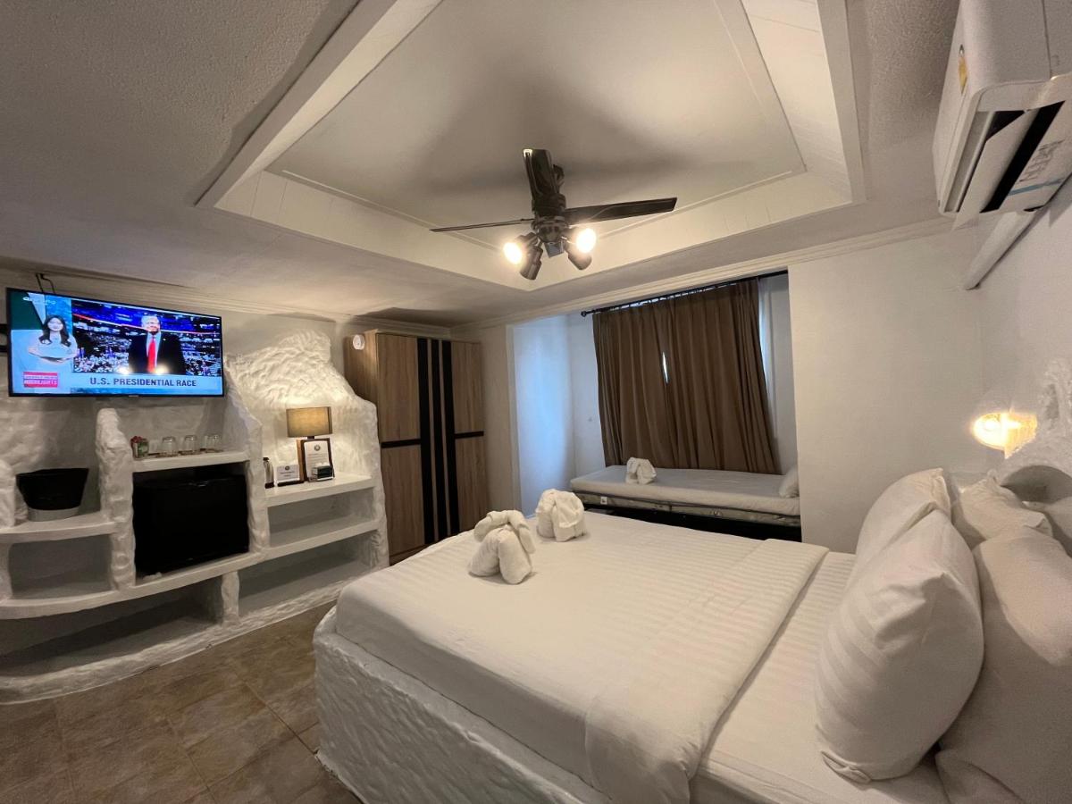 Big Boys' Bed & Burger - Patong Beach - 5