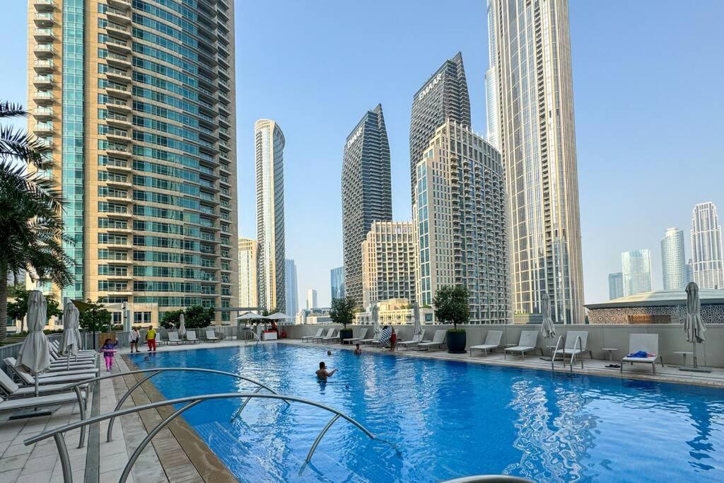 Luxurious Living in a 2 Bedroom at Forte Downtown - 4