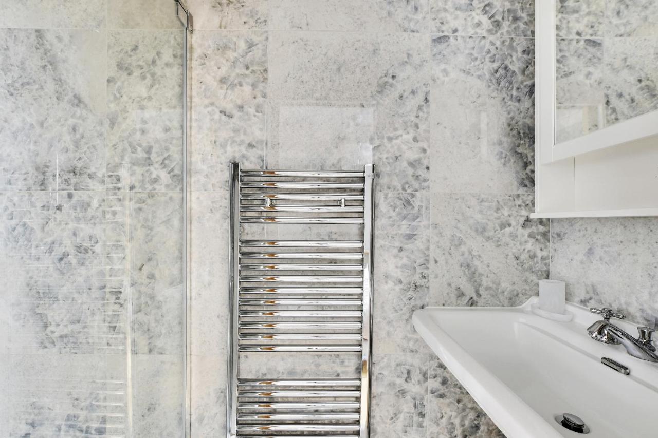 Pick A Flat's Apartments in Montmartre - Rue Lepic - 3