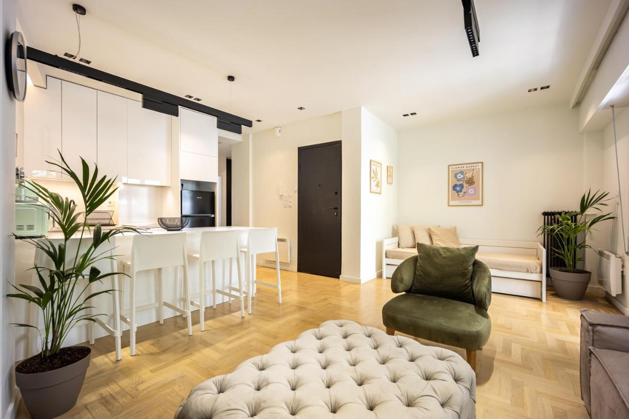 EN Suite 2 Bath Pangrati - 5