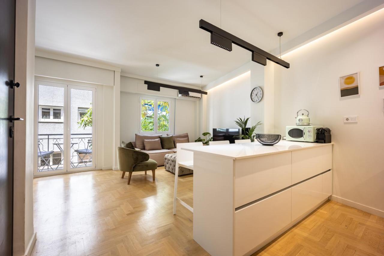 EN Suite 2 Bath Pangrati - 4