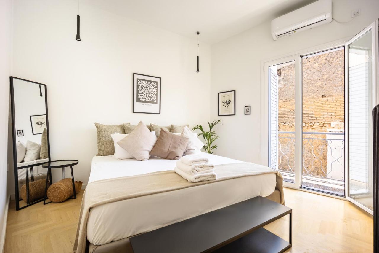 EN Suite 2 Bath Pangrati - 2