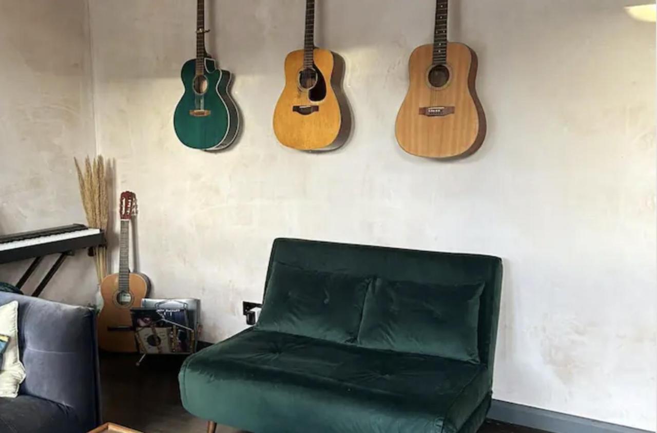 Alba's Den - A creative sanctuary in NW10 London - 3