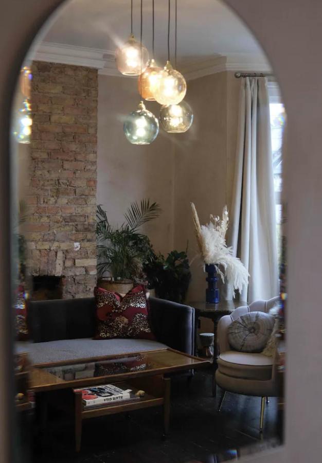 Alba's Den - A creative sanctuary in NW10 London - 5