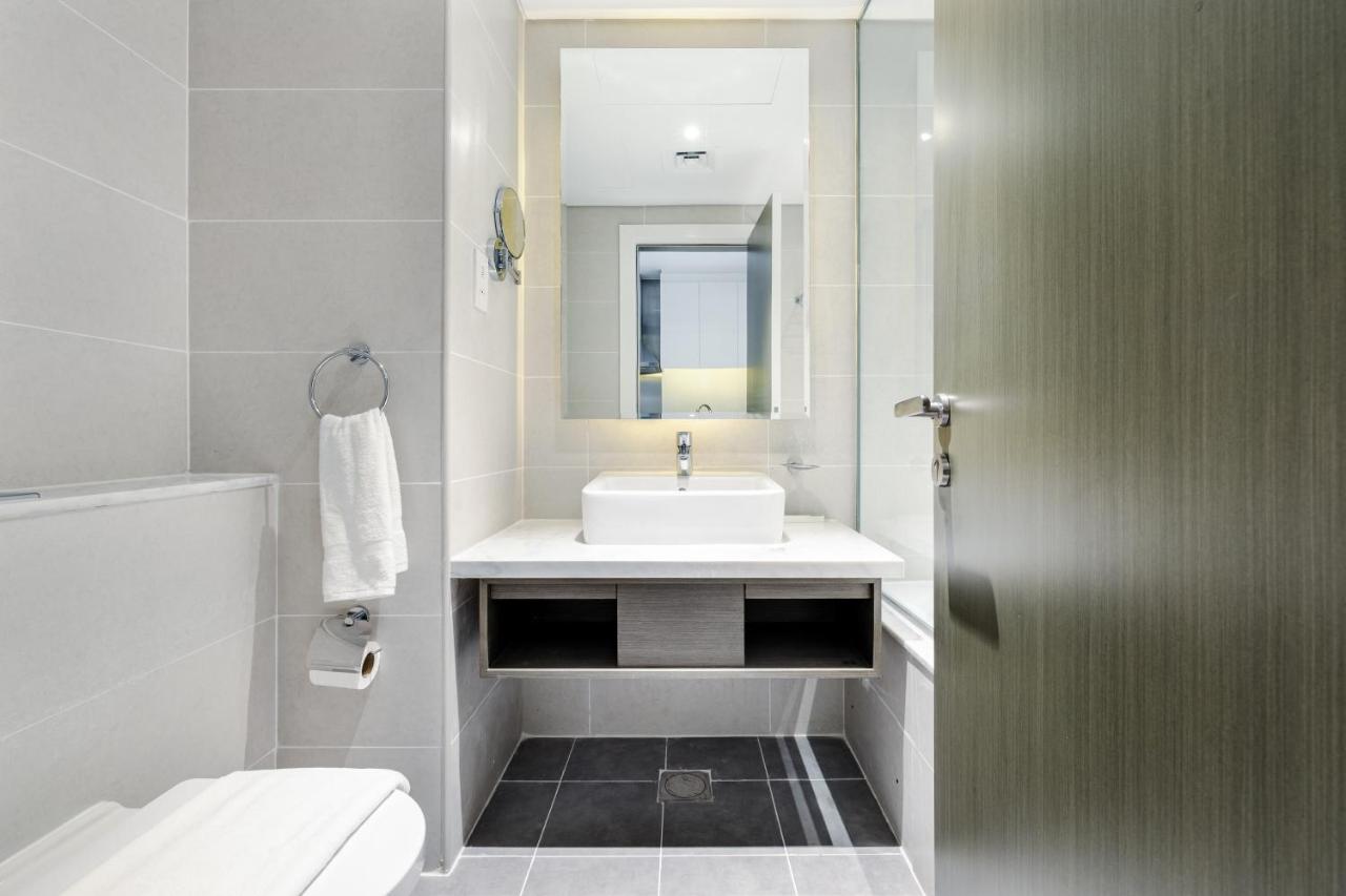 A Living-Modern Studio Apartment with Balcony & Canal view at Prive 2507B ,Business Bay - 3