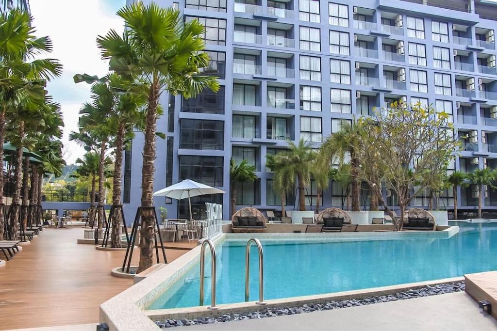 C141 Fully Loaded Best Facilities Nicest Apartment - 3