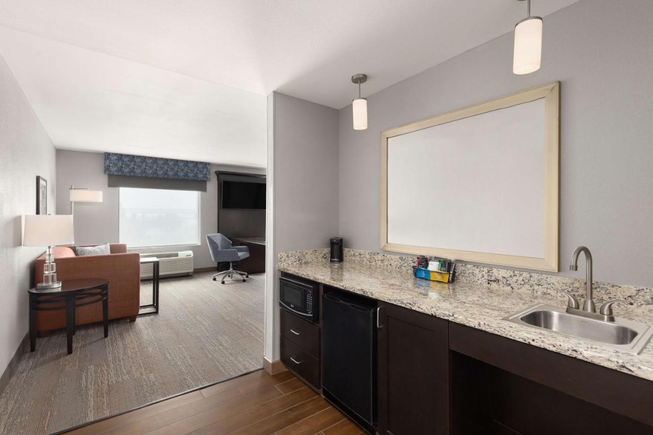 Fountain Inn & Suites — photo 3