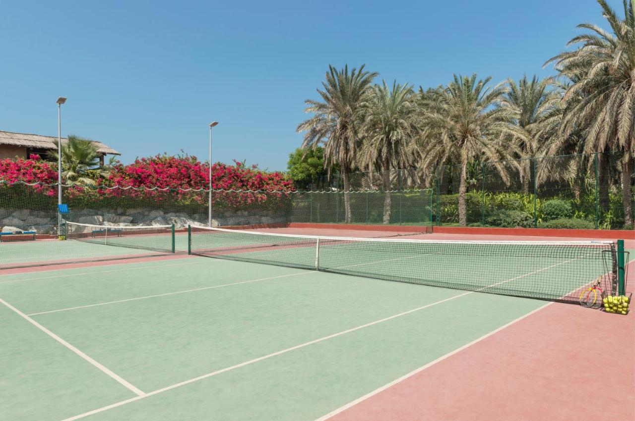 Tennis court: Coral Beach Resort Sharjah