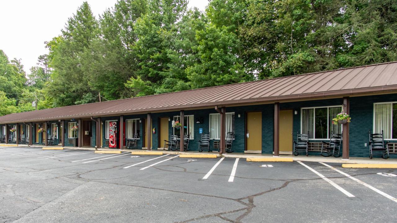 Townsend River Breeze Inn — photo 13