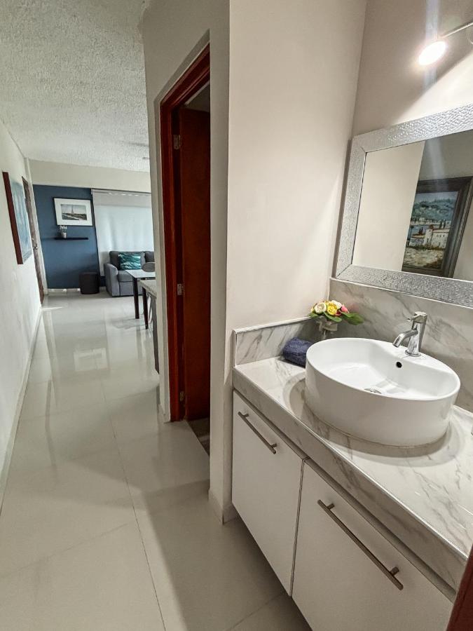 Brisas Shores 209 Beachfront Apartment with terrace, Cancun Hotel Zone, 1 bedroom - 3