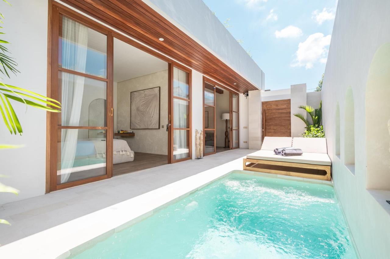 New Luxury Tropical Villa Canggu