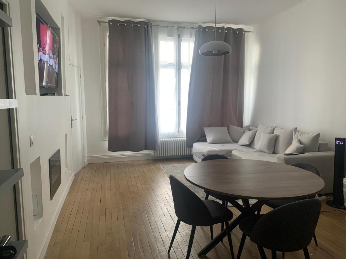 Two-bed apartment - Saint-Lazare
