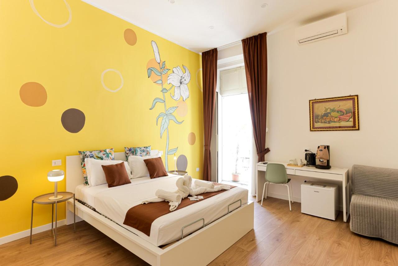 Santa Patrizia a Chiaia Apartment - 2