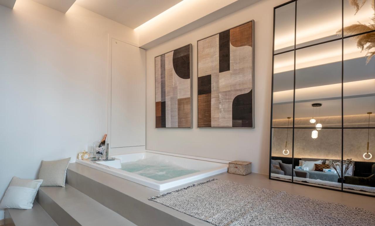 Derouse Eva Suite Jacuzzi & Sauna - 2