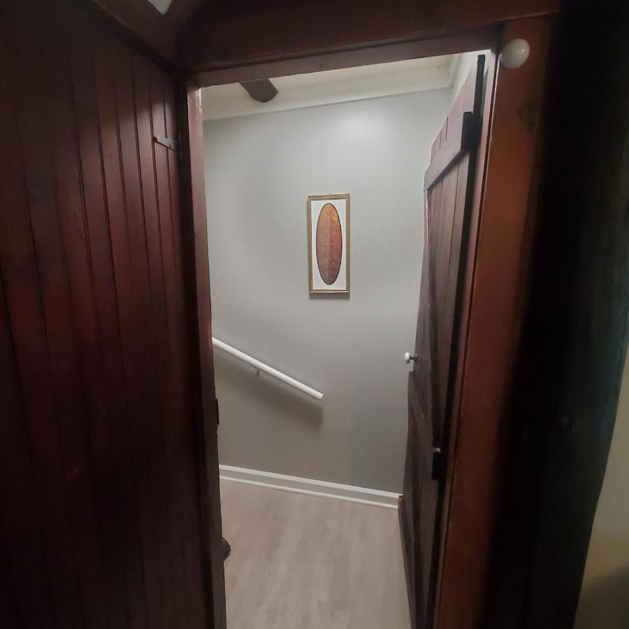 Lincoln Log Hotel — photo 13