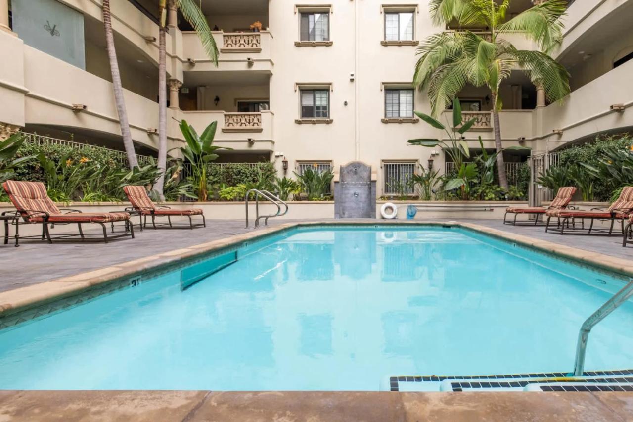 Holiday in LA - 1br with Free parking, Laundry, Pool - 3