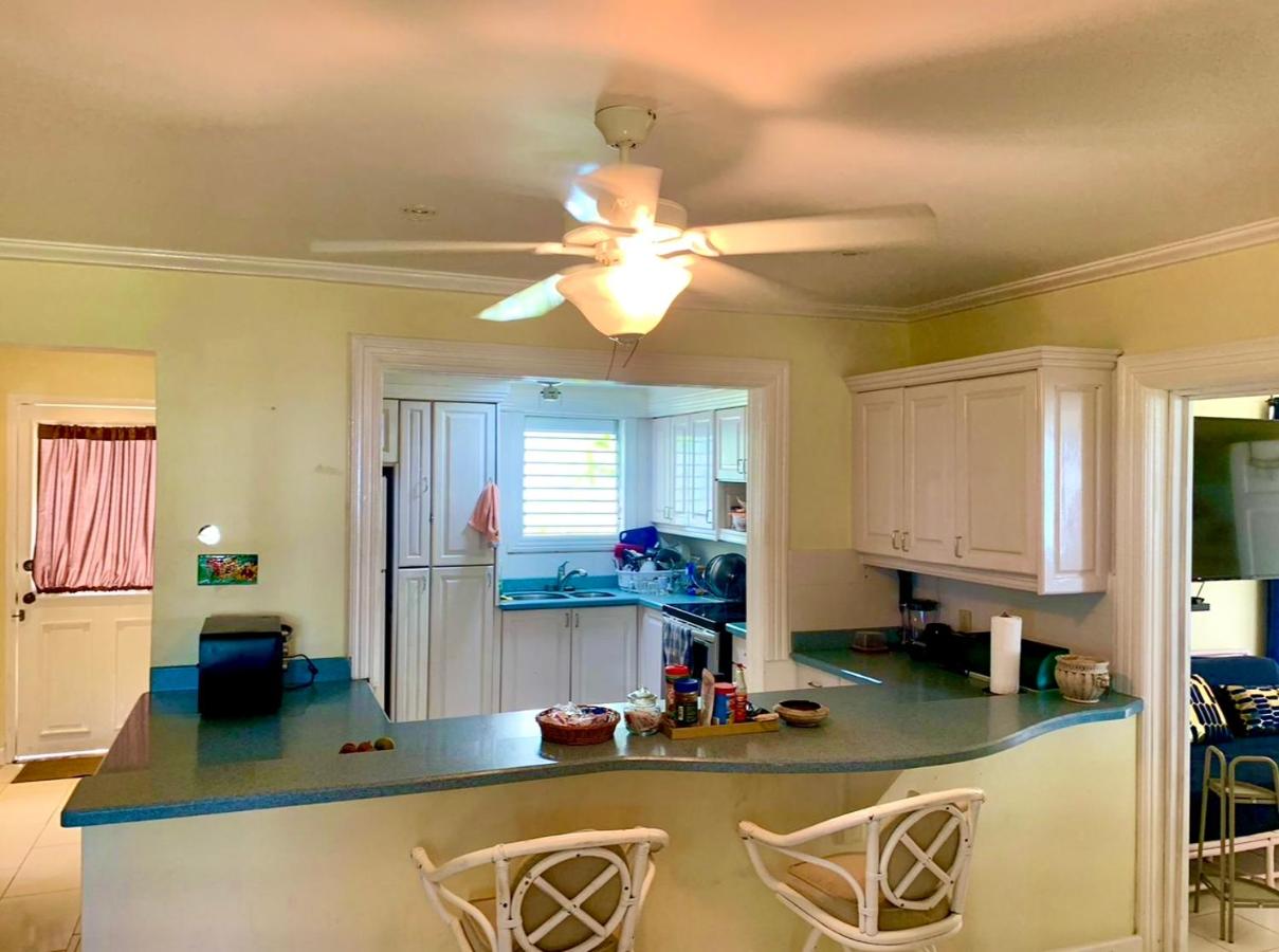 Casa Mire-Lee, Seaside Serenity at Negril 7 miles Beach, Point Village - 5