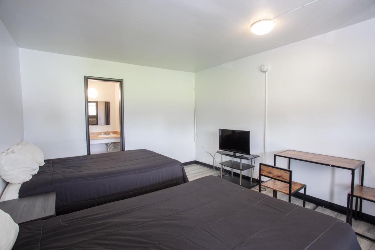 Glenstone Court Motel — photo 18