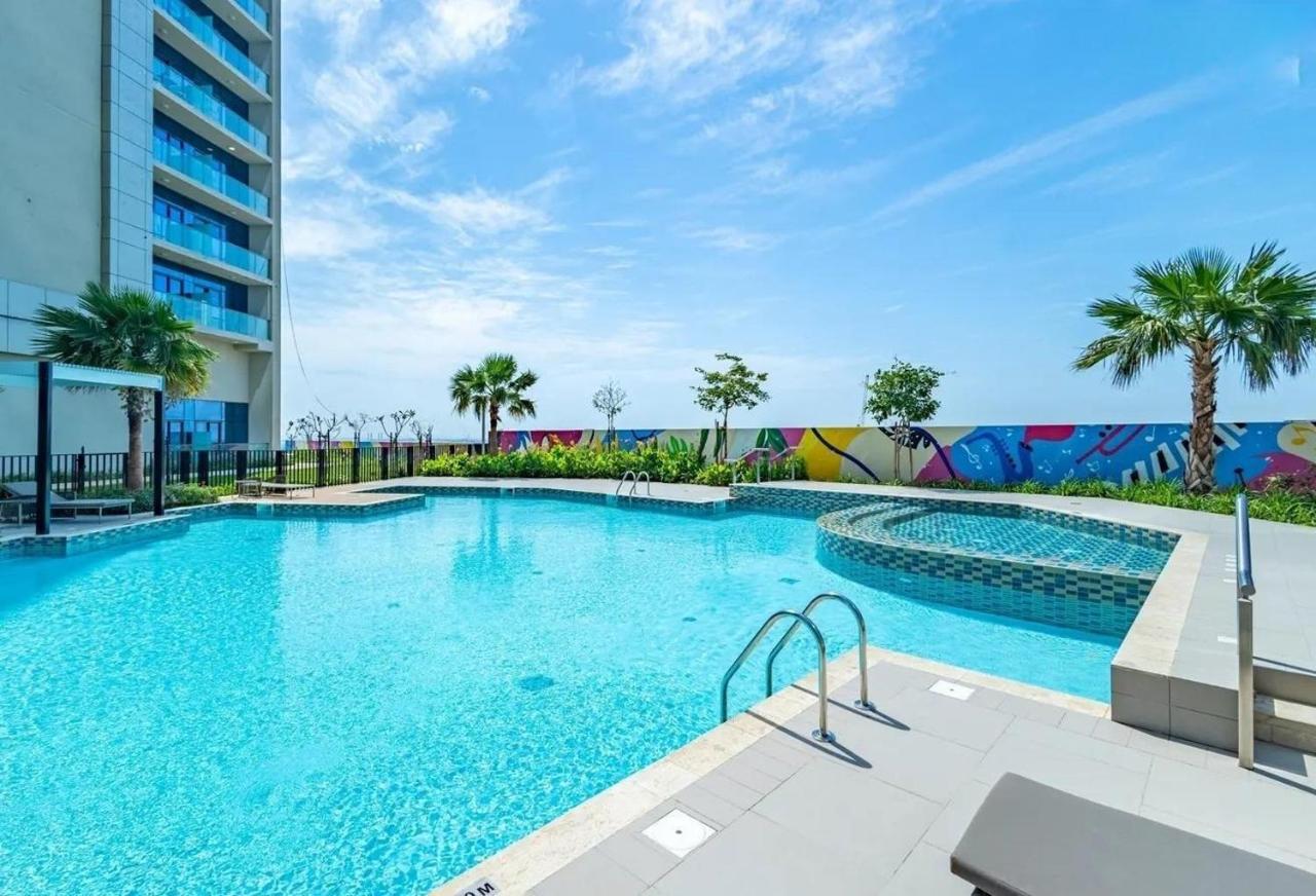 Cozy High-Floor Studio with Amazing Views - 4