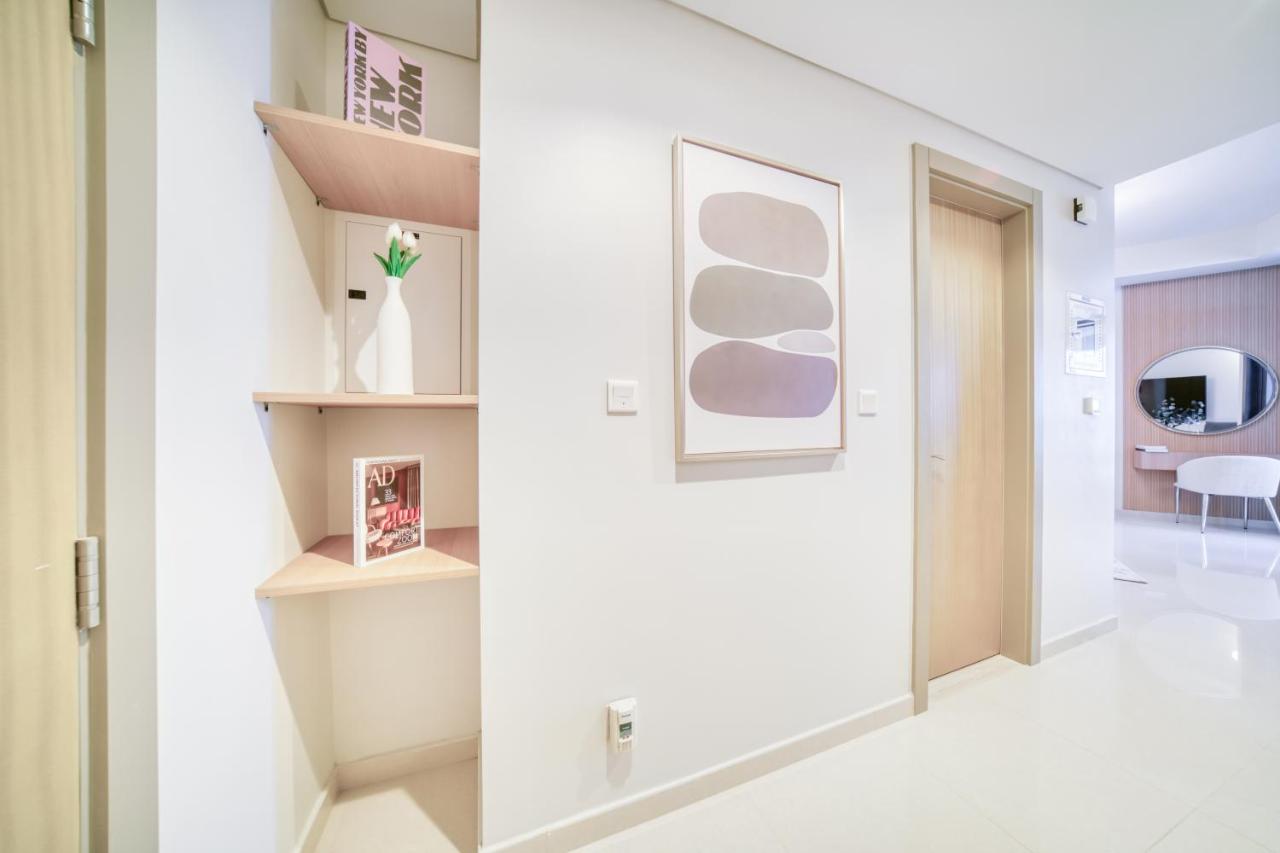 Cozy High-Floor Studio with Amazing Views - 3