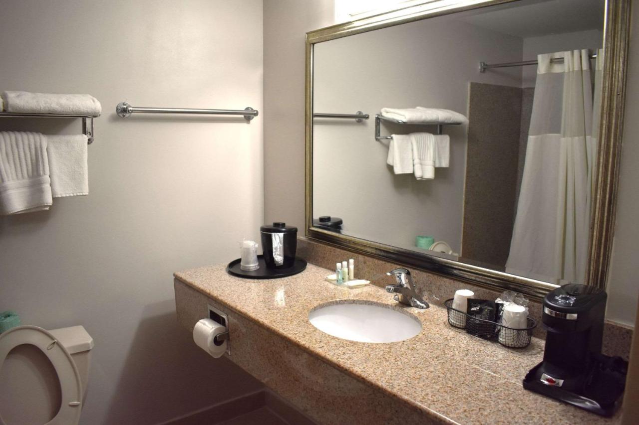 East Landis Hotel & Motel — photo 20
