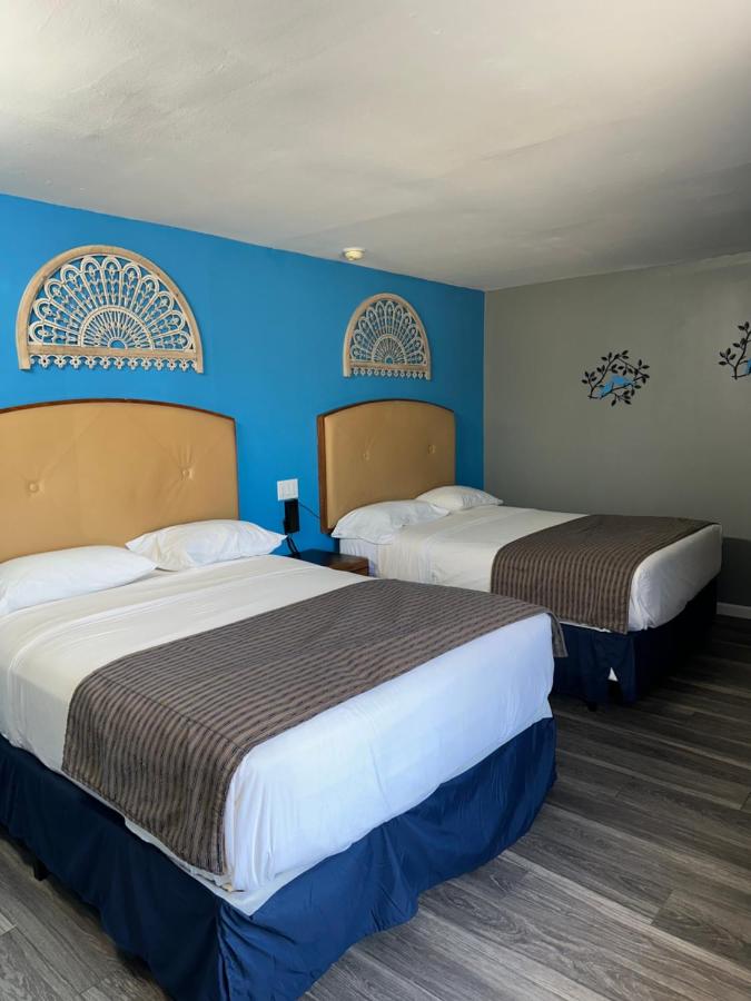 Travel Inn & Suites — photo 6