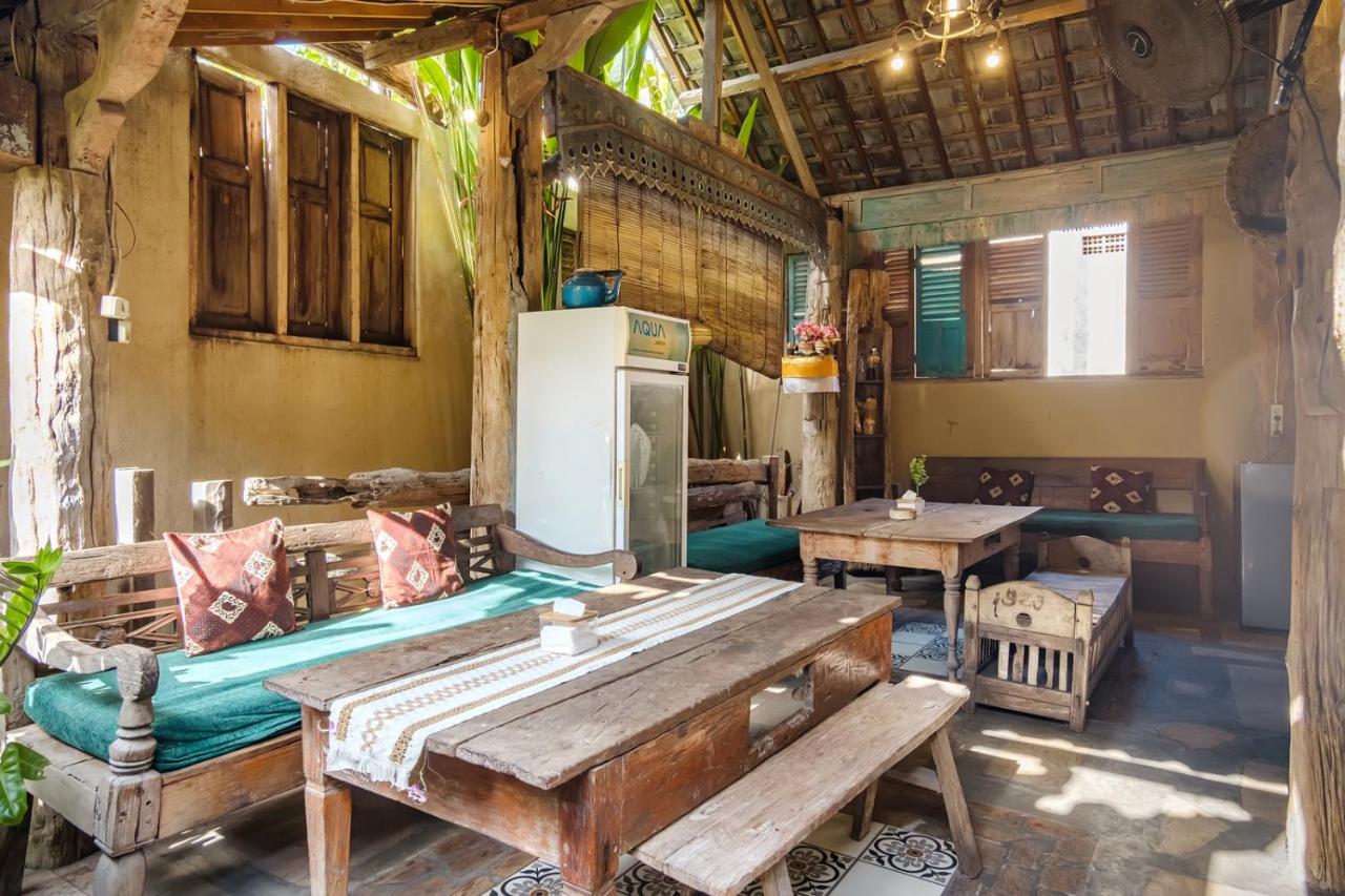 TwoSpaces Living at Wave And Chill House, Canggu - 5