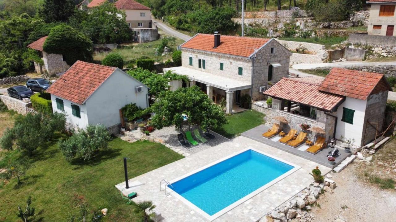 Bazen u objektu Villa Luca Klobuk ili u blizini