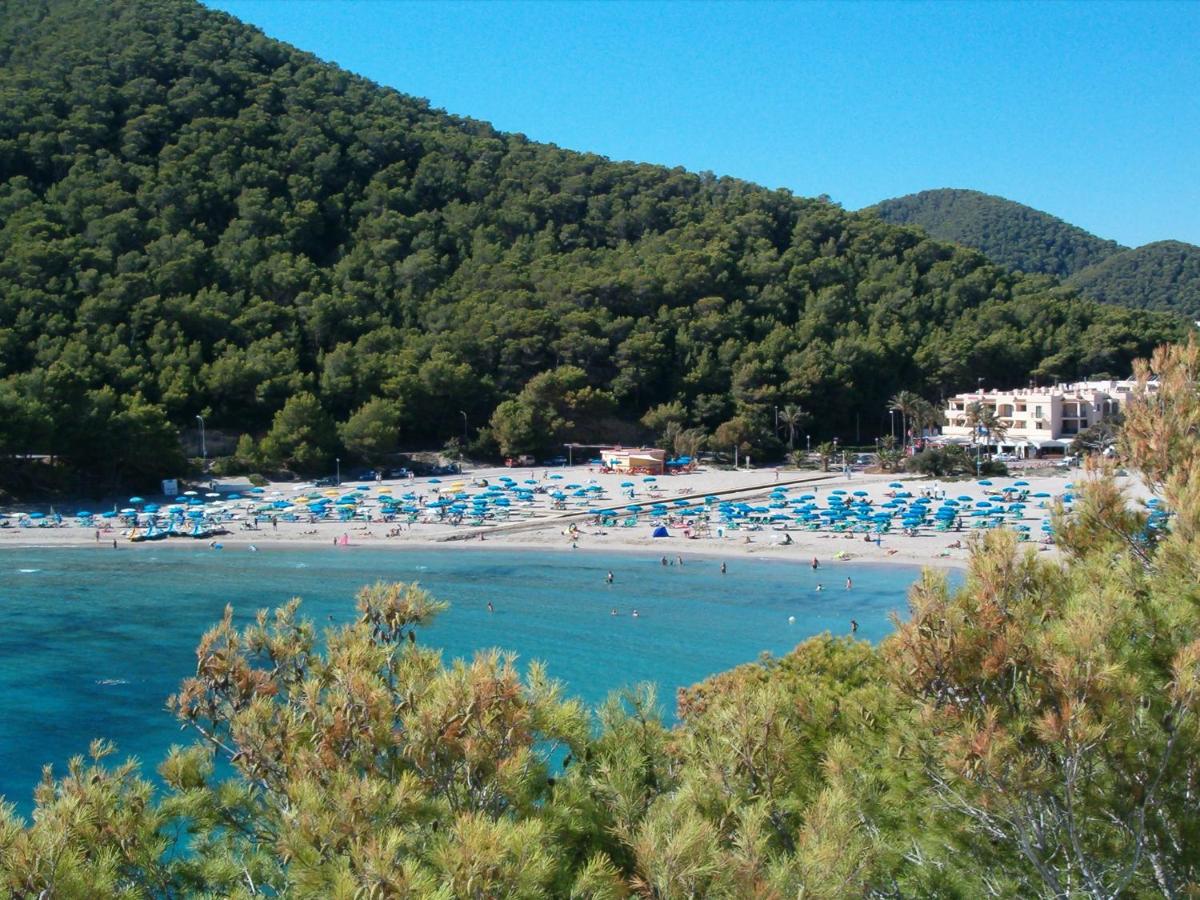 Apartment El Dango 2, Cala Llonga, Spain - Booking.com