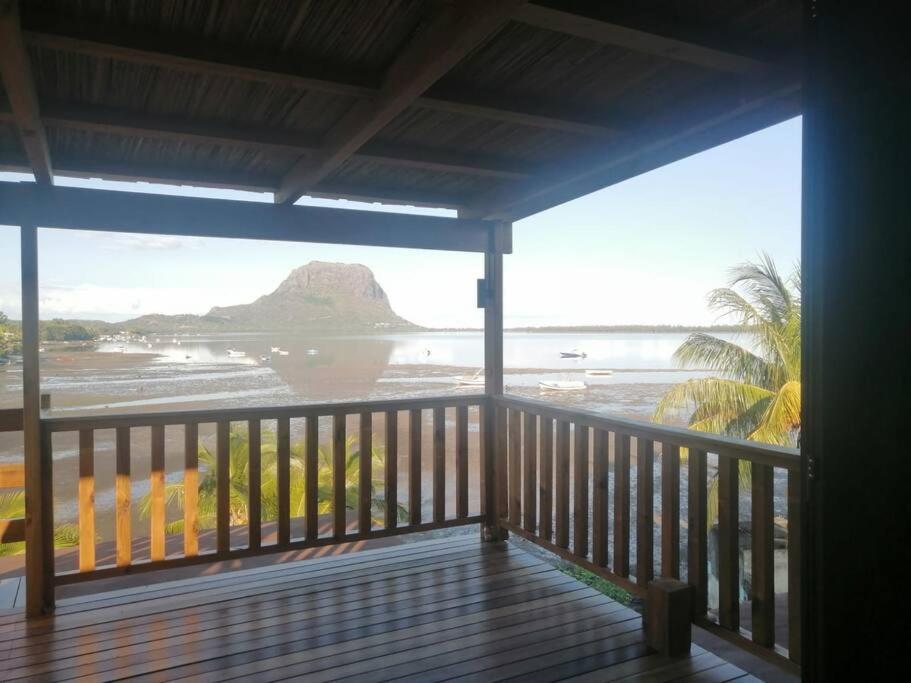 Oceanfront Le Morne Brabant view - 5